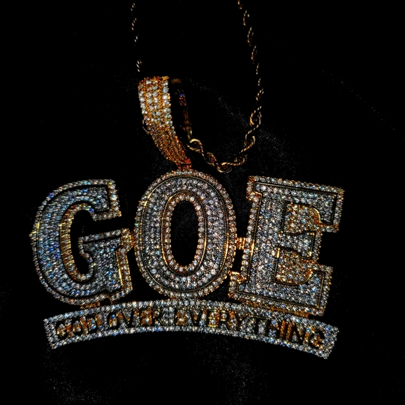 All Gold God Over Everything Chain - Picture 2 of 3